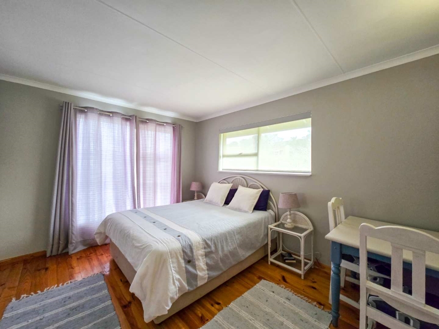 4 Bedroom Property for Sale in Stilbaai Wes Western Cape